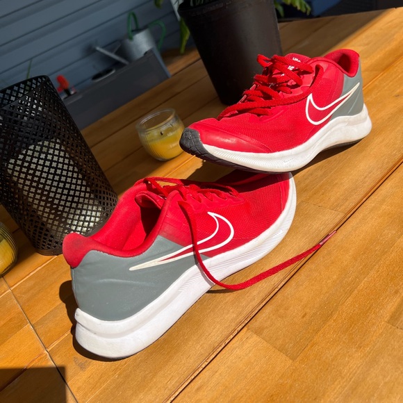 Nike Sneakers Boys 5.5Y - Picture 4 of 8